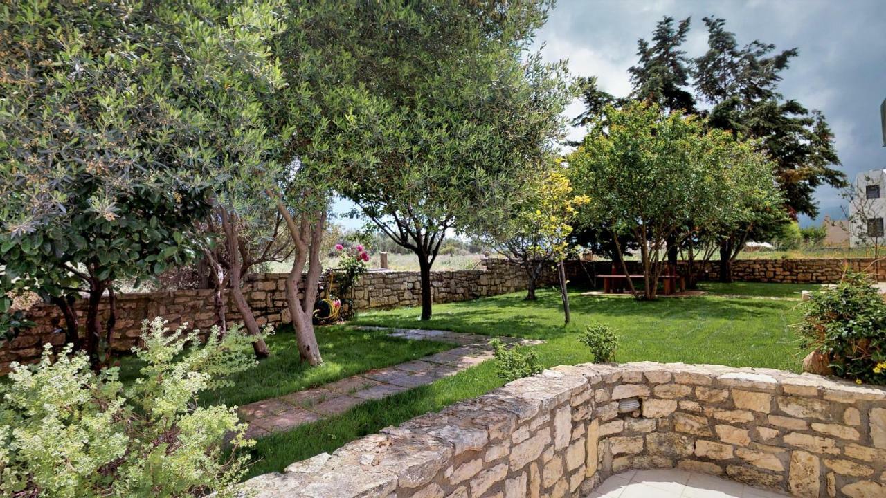 Villa Eleni Asprouliánoi Exterior photo